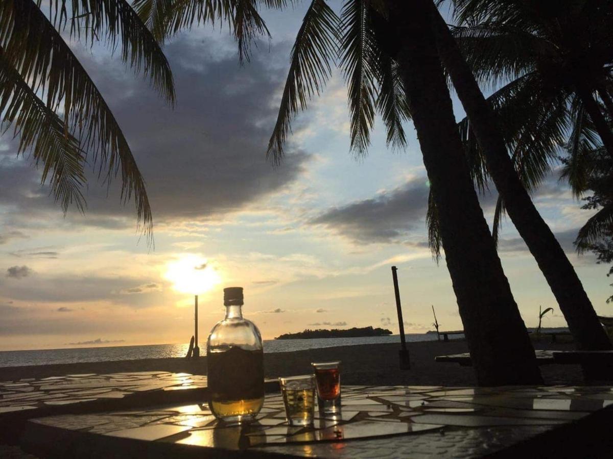 Sunbloom Beachfront Hotel And Restaurant Zambales Sinabacan Zewnętrze zdjęcie