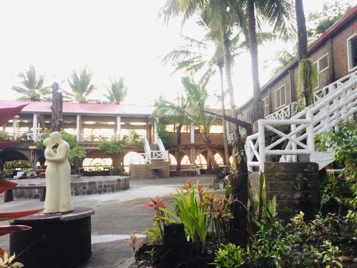 Sunbloom Beachfront Hotel And Restaurant Zambales Sinabacan Zewnętrze zdjęcie