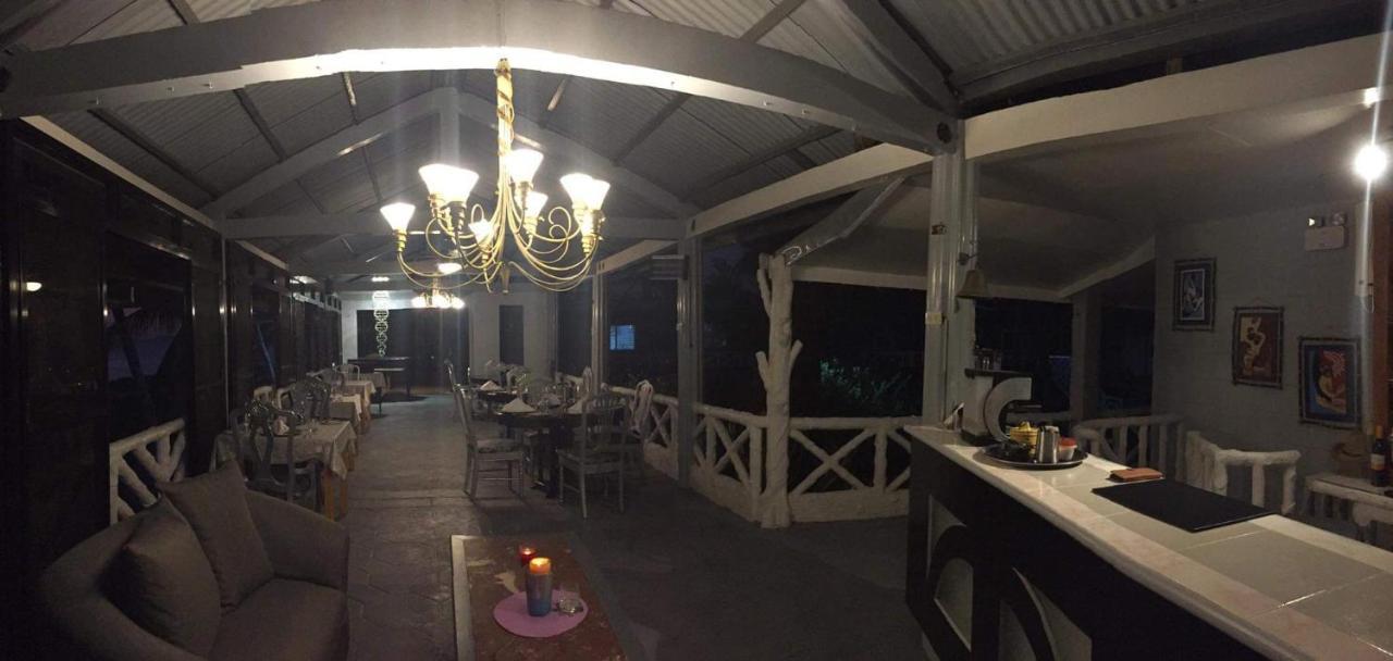 Sunbloom Beachfront Hotel And Restaurant Zambales Sinabacan Zewnętrze zdjęcie