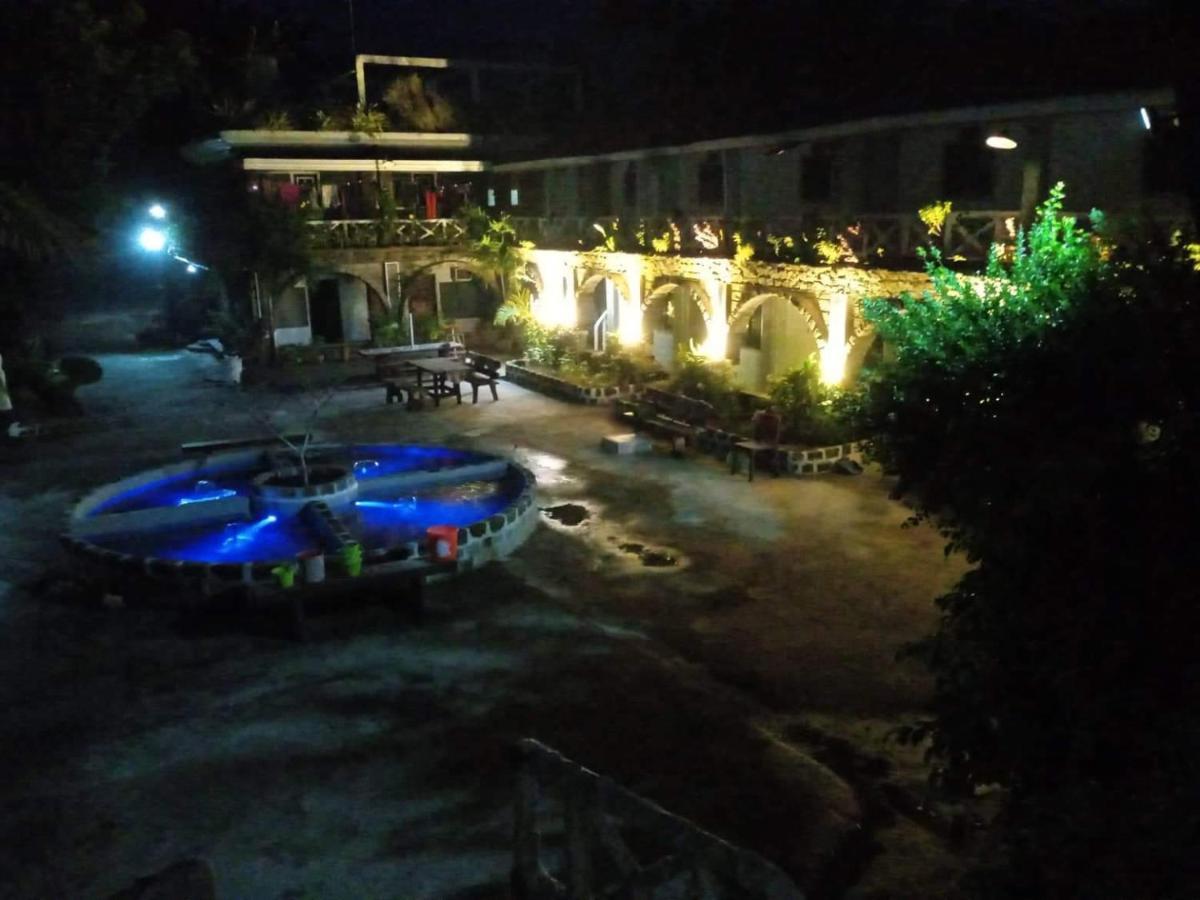 Sunbloom Beachfront Hotel And Restaurant Zambales Sinabacan Zewnętrze zdjęcie