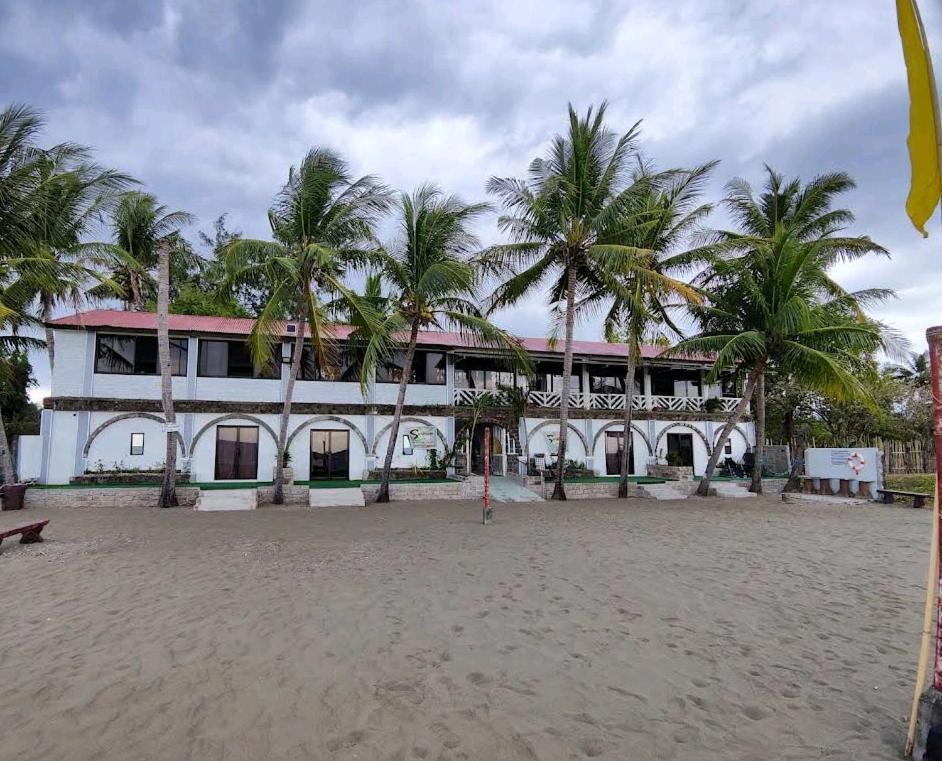Sunbloom Beachfront Hotel And Restaurant Zambales Sinabacan Zewnętrze zdjęcie