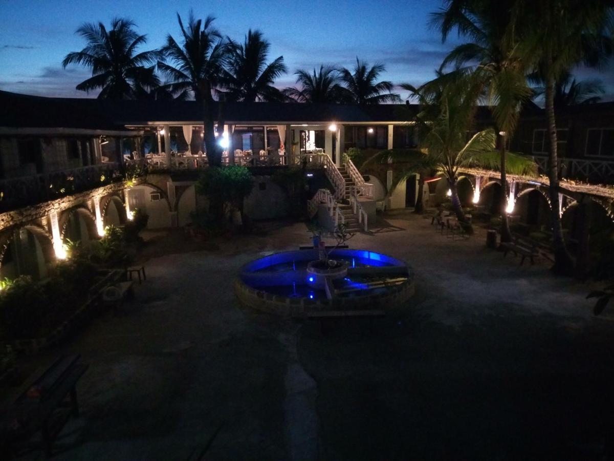 Sunbloom Beachfront Hotel And Restaurant Zambales Sinabacan Zewnętrze zdjęcie
